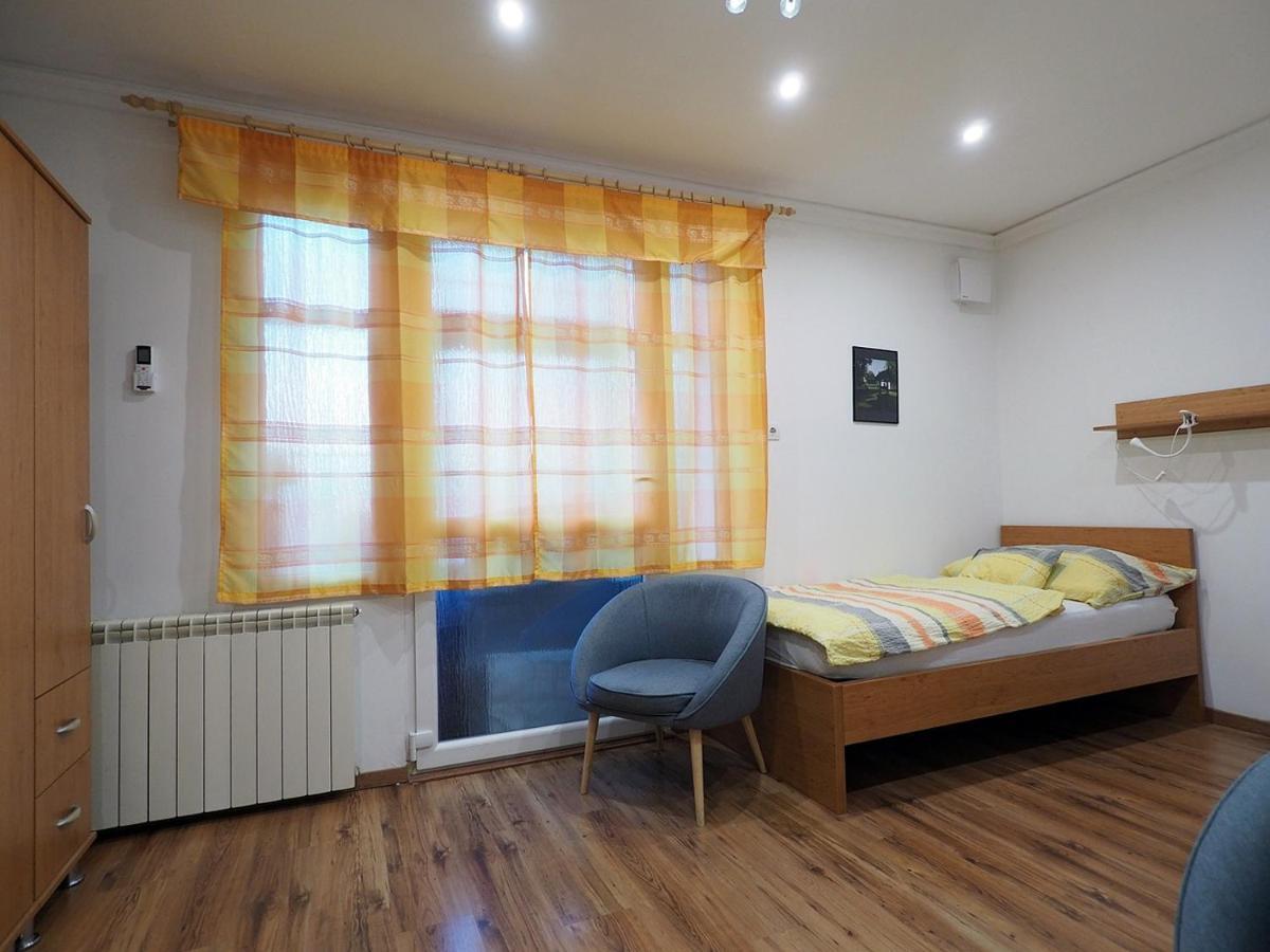 Pajger Apartman Pecs Exterior photo